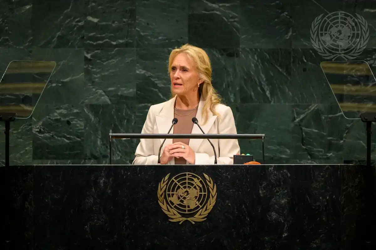 Þorgerður Katrín á risaskiltum í Teheran eftir orðaskipti við Netanyahu