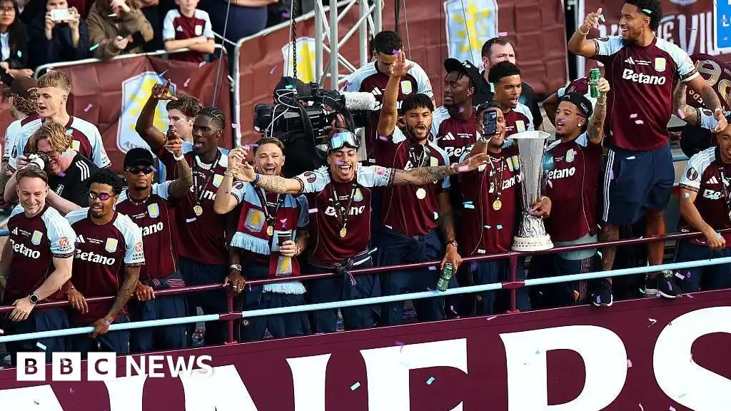 Thousands welcome triumphant Aston Villa home on victory parade