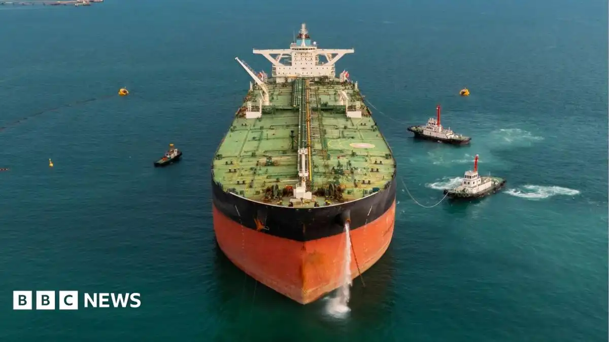 Threat to oil tankers in Middle East  worst since start of Iran war, analysts say