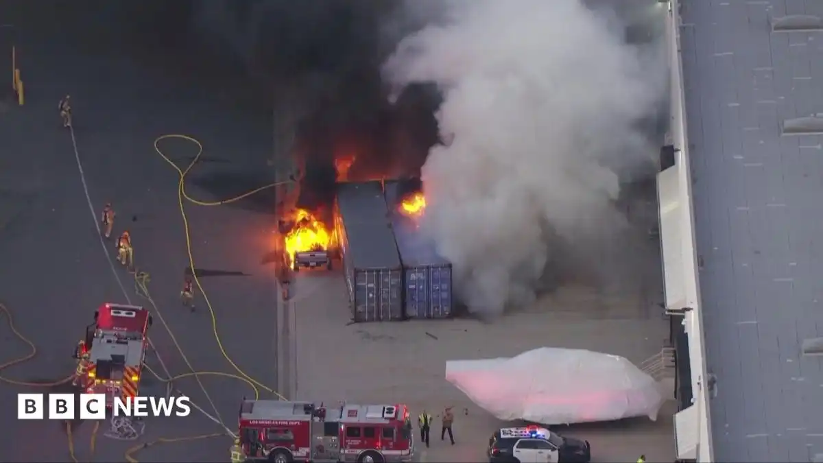 Three dead in Los Angeles helicopter crash