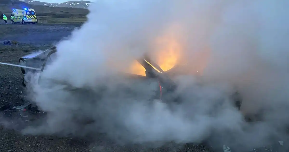 Þrír fluttir á slysadeild eftir árekstur á Breiðholtsbraut