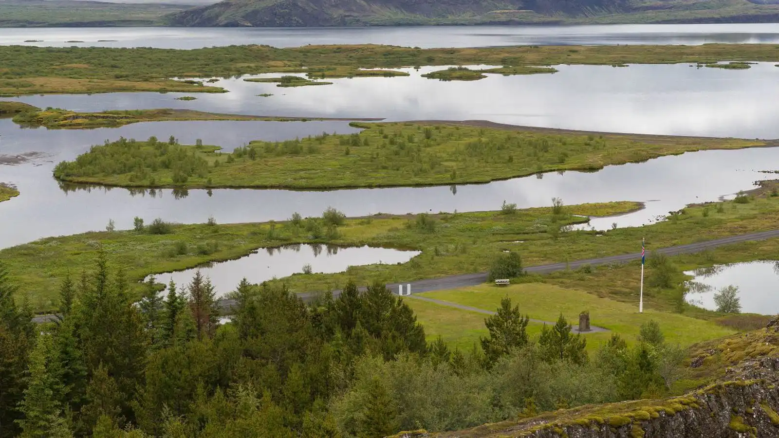Þrír hand­teknir á Þing­völlum - Vísir
