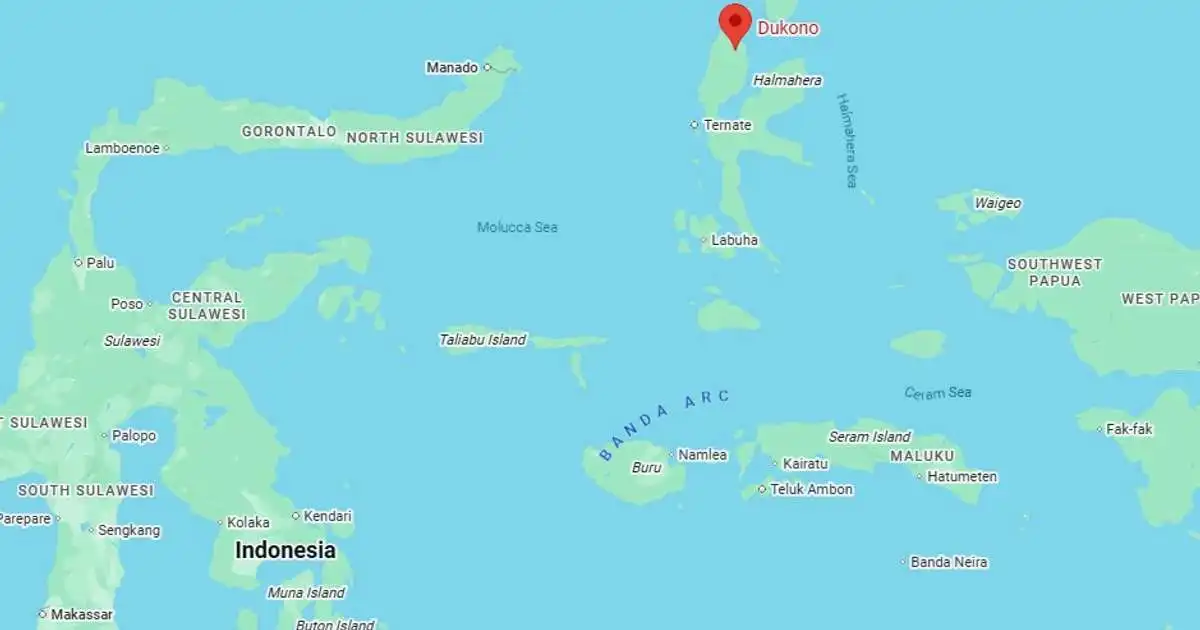 Þrír látnir og tíu göngumanna leitað við eldfjall sem fór að gjósa