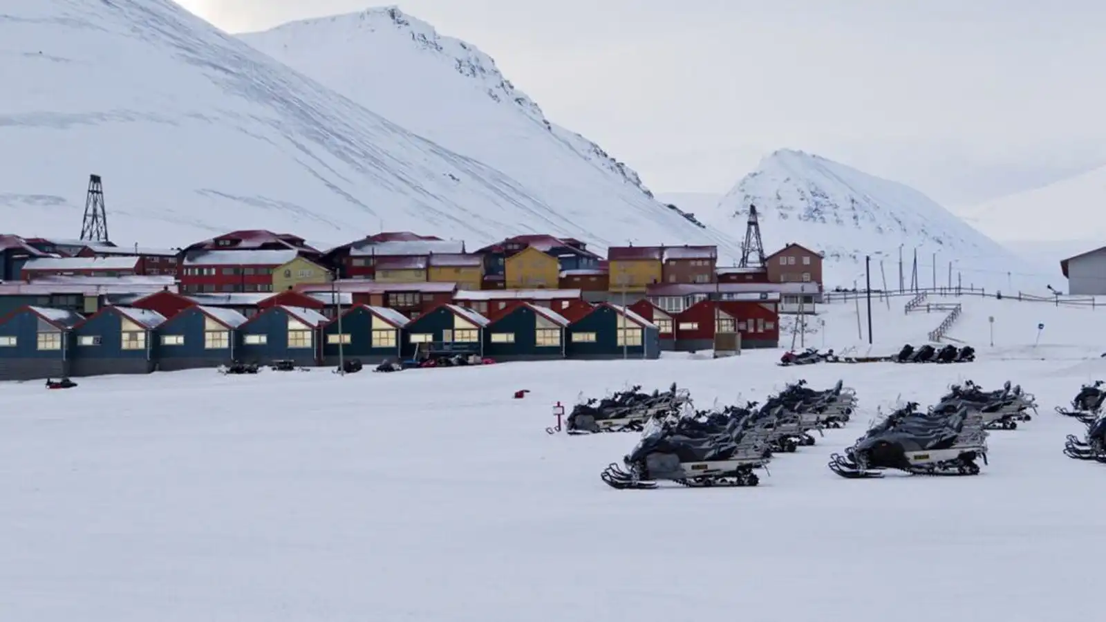 Þung­málmar í drykkjar­vatni á Sval­barða vegna þiðnunar - Vísir