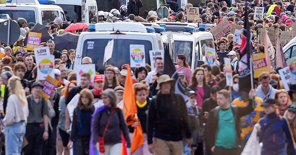 Þúsundir mótmælenda reyndu að stöðva landsfund AfD