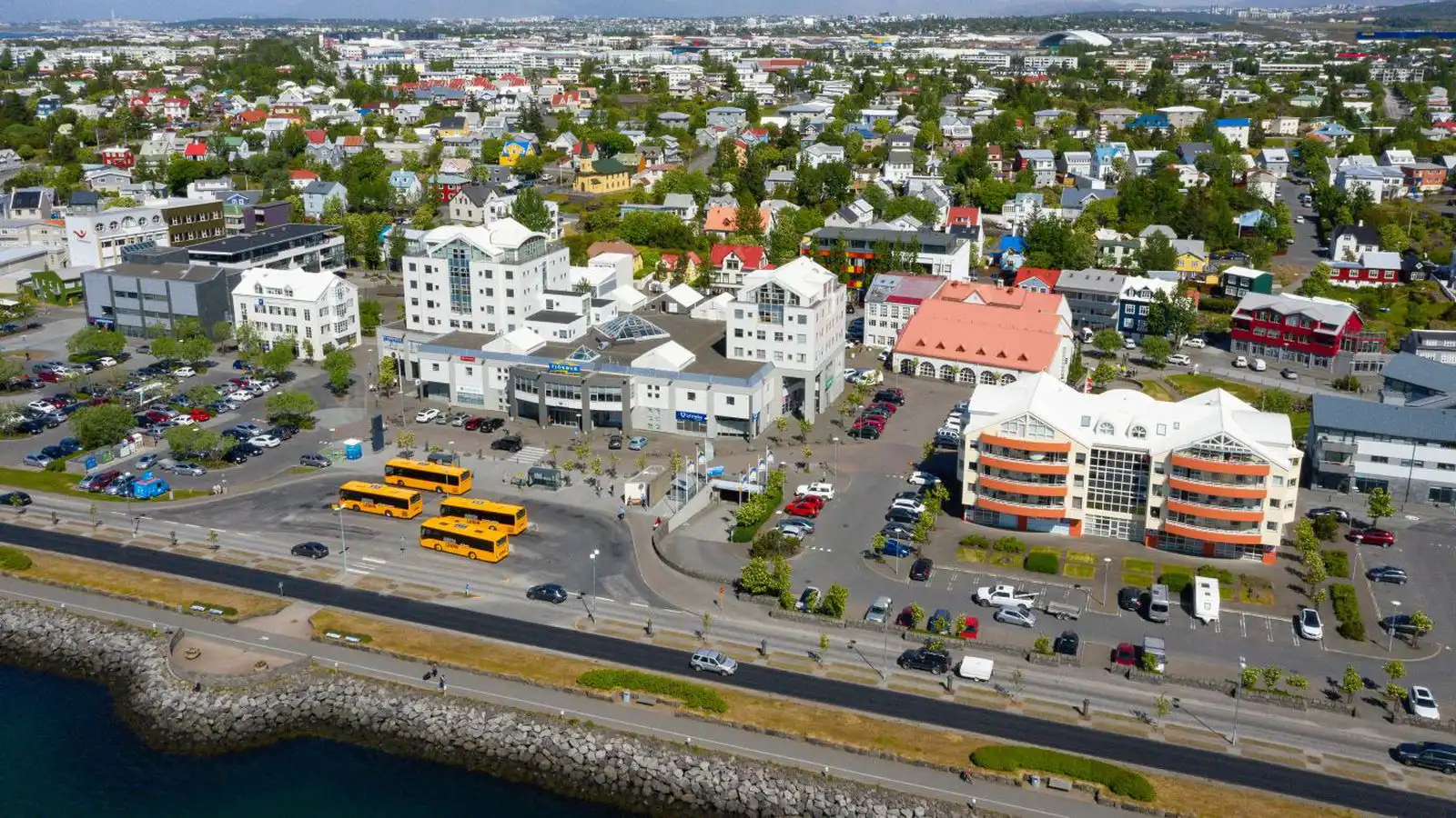 Til­kynnt um heimilis­of­beldi í Reykja­vík og Hafnar­firði - Vísir