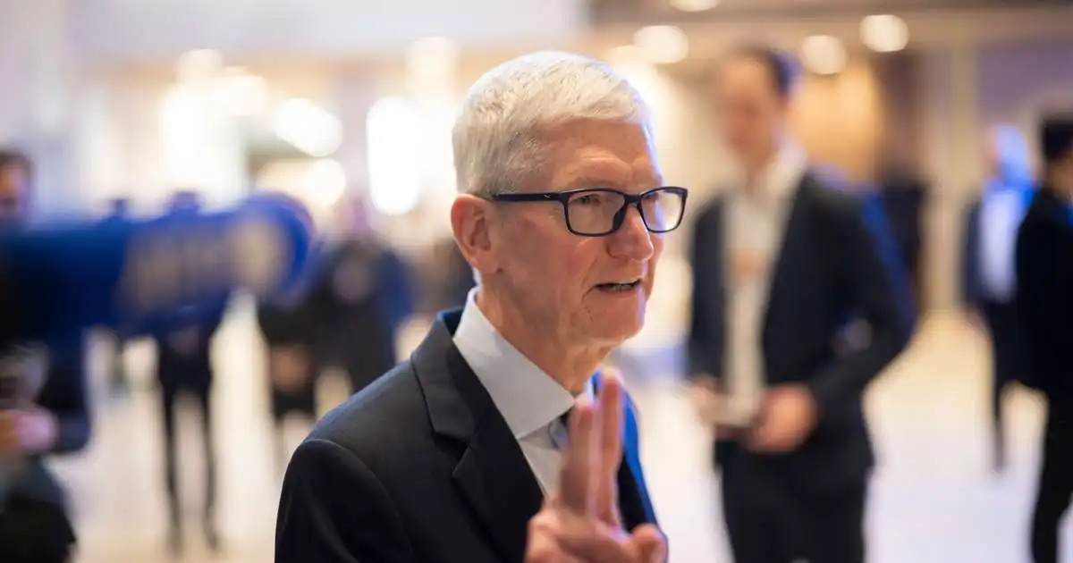 Tim Cook hættir í haust sem forstjóri Apple og verður stjórnarformaður