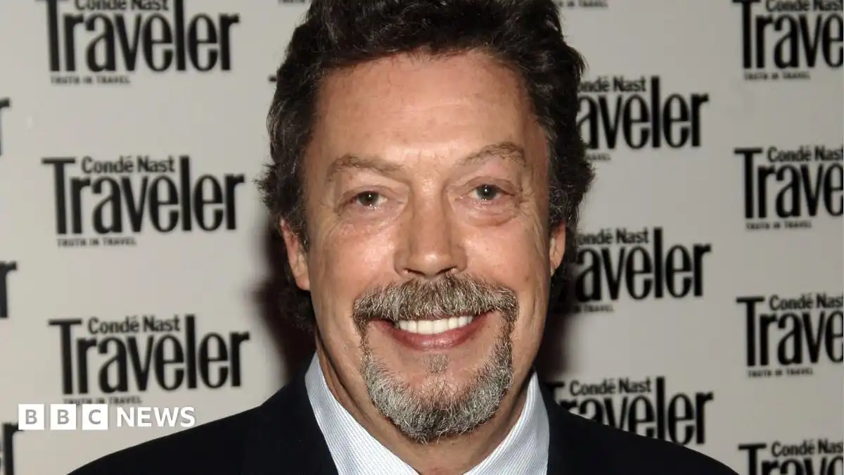 Tim Curry: Rocky Horror Picture Show star dies at 80