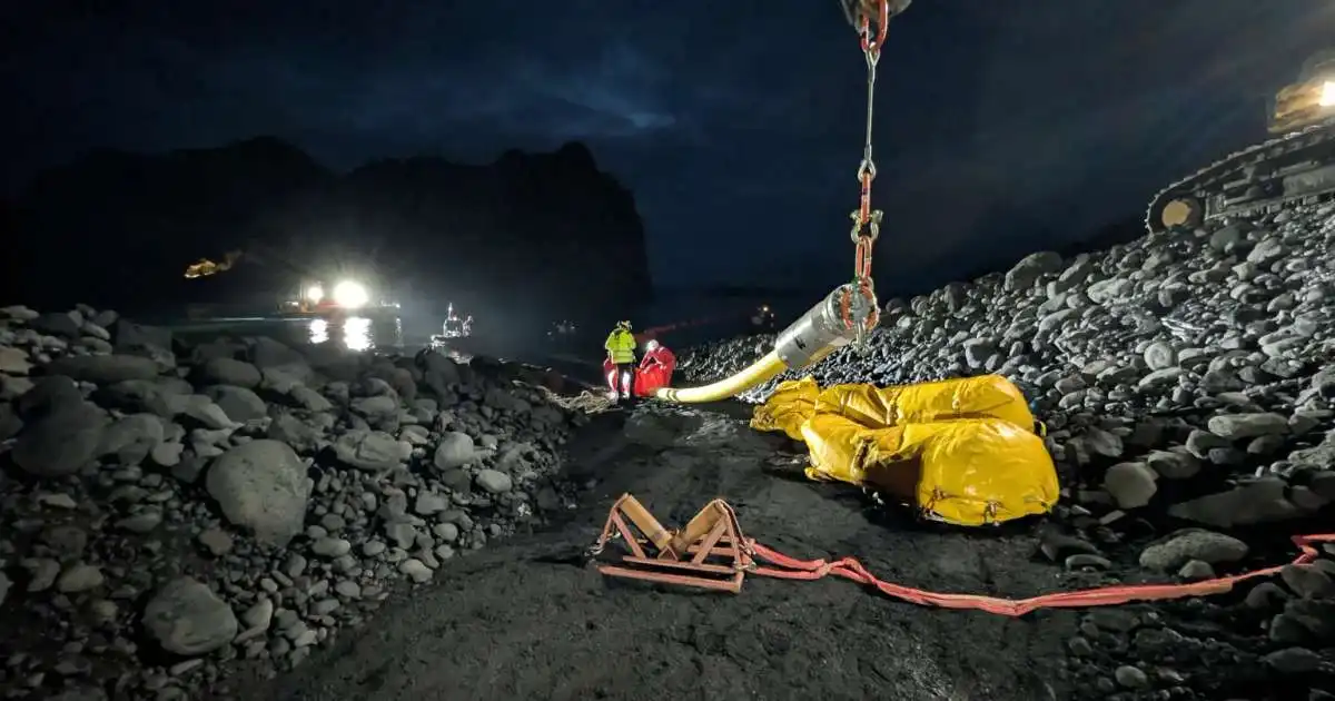 Tjónið á nýju lögninni rakið til mistaka um borð
