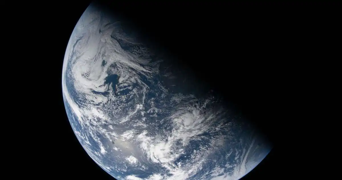 Tólf þúsund nýjar myndir frá NASA