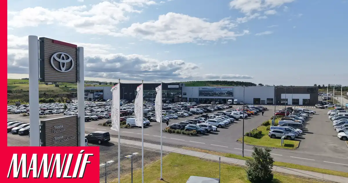 Toyota á Íslandi innkallar vinsælan tengiltvinnbíl vegna slysahættu