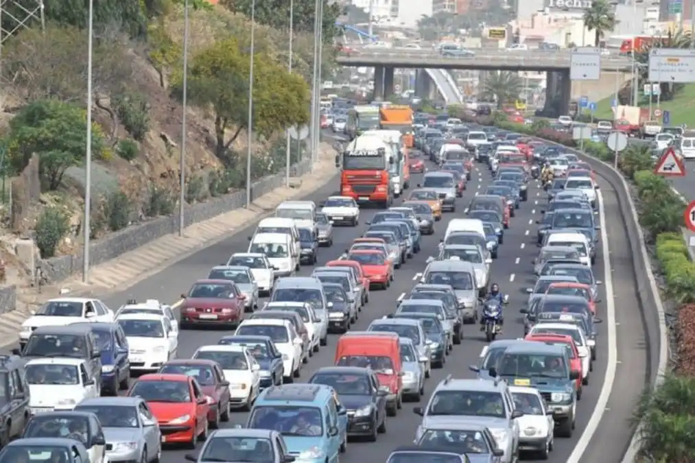Traffic problems? There are now two million vehicles on Canary Islands roads
