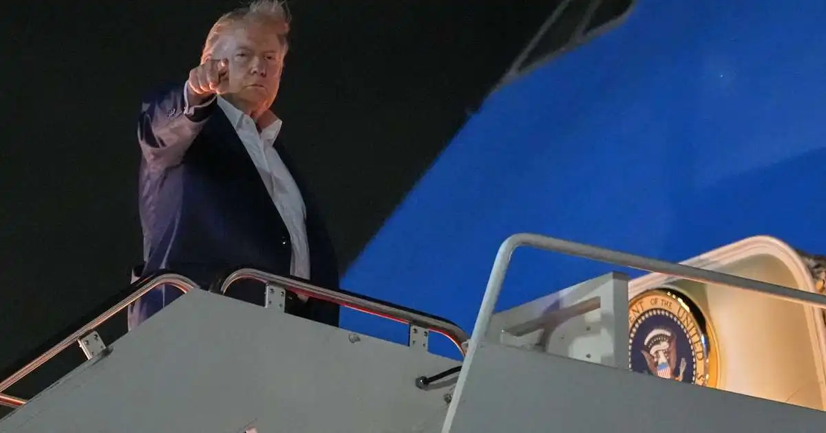 Trump hótar 100% tollum á frönsk vín