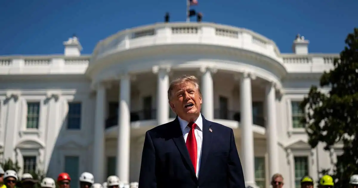 Trump hótar umfangsmiklum aðgerðum gegn efnahag Írans og þeirra ríkja sem viðskipti eiga við landið
