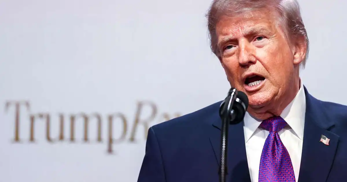 Trump kveðst hafa hætt við stórfellda árás á Íran vegna vonar um friðarsamkomulag