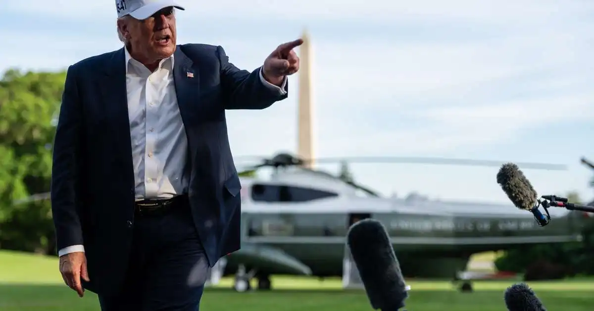 Trump segir klukkuna tifa fyrir Írani sem þurfi snarlega að semja um frið