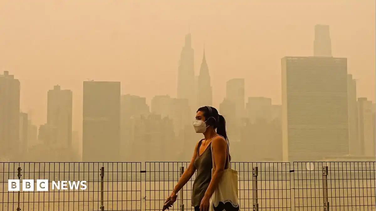 Trump threatens new Canada tariffs over wildfire smoke in US cities