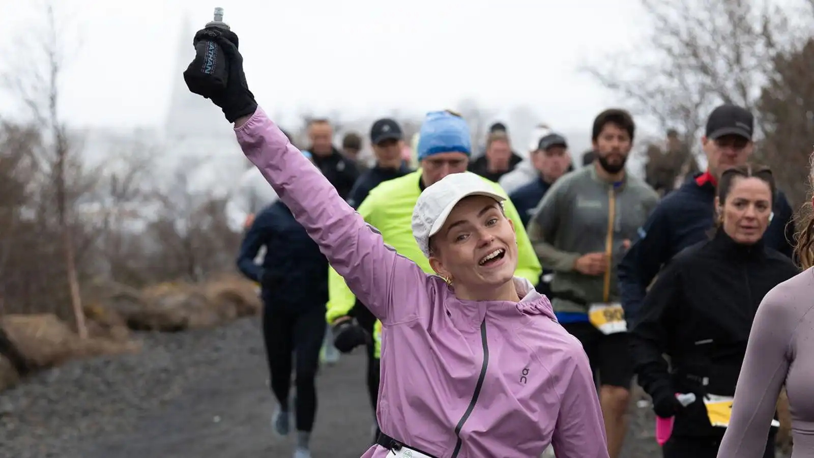 Tugir hlupu af stað í Bakgarðshlaupinu - Vísir