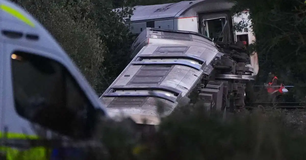 Tveir alvarlega slasaðir eftir lestarslys