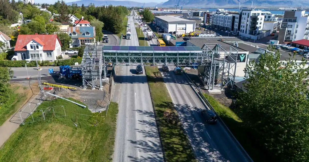 Tvöfalda afkastagetu Sæbrautar með stokki