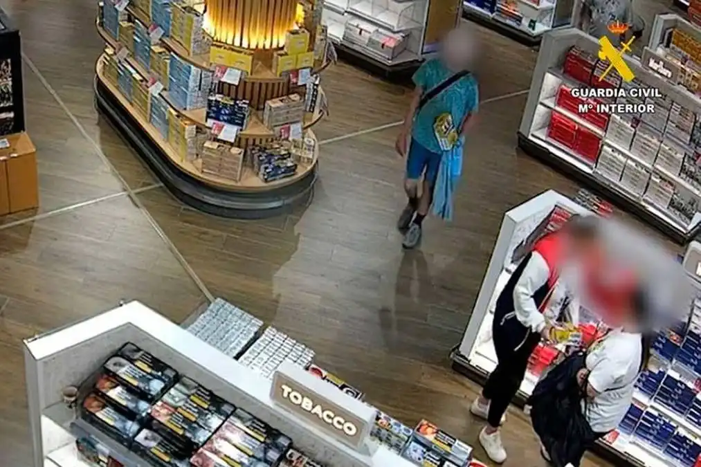 Two crime gangs arrested for 100 thefts at Duty-Free store in Tenerife South Airport