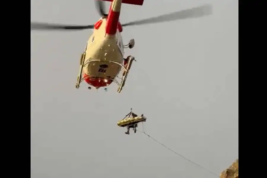 Two paragliders injured after crash in the south of Tenerife