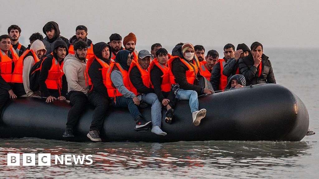 UK and France strike new £662m small boats deal