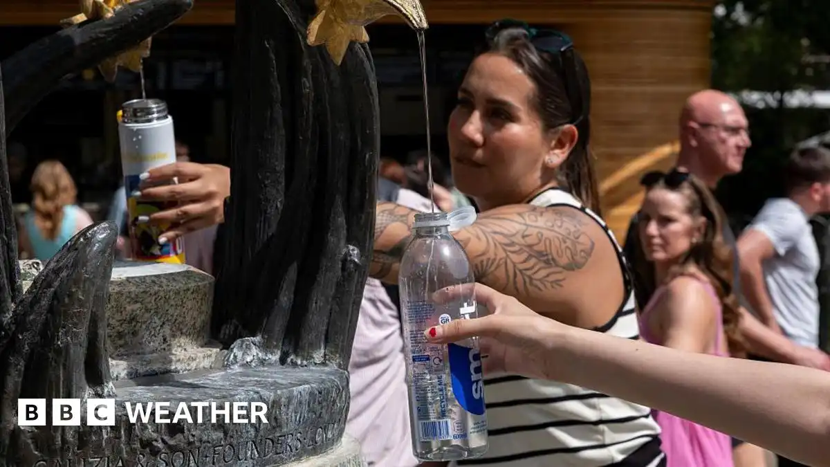 UK heatwave likely to be confirmed as record-breaking temperatures forecast