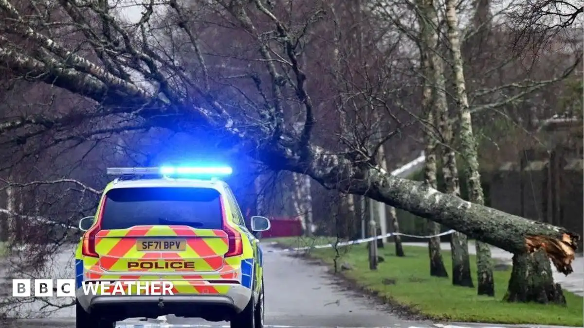 UK weather: Amber warning in place as Storm Austen hits parts of UK