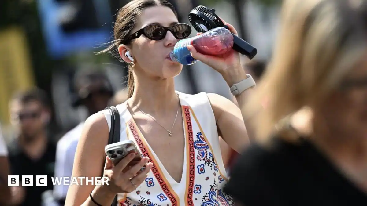 UK weather: Brief relief on Saturday before 35C heat returns