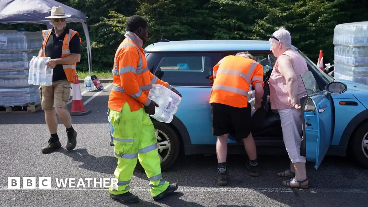 UK weather: Summer could be warmer than normal with more heatwaves forecast