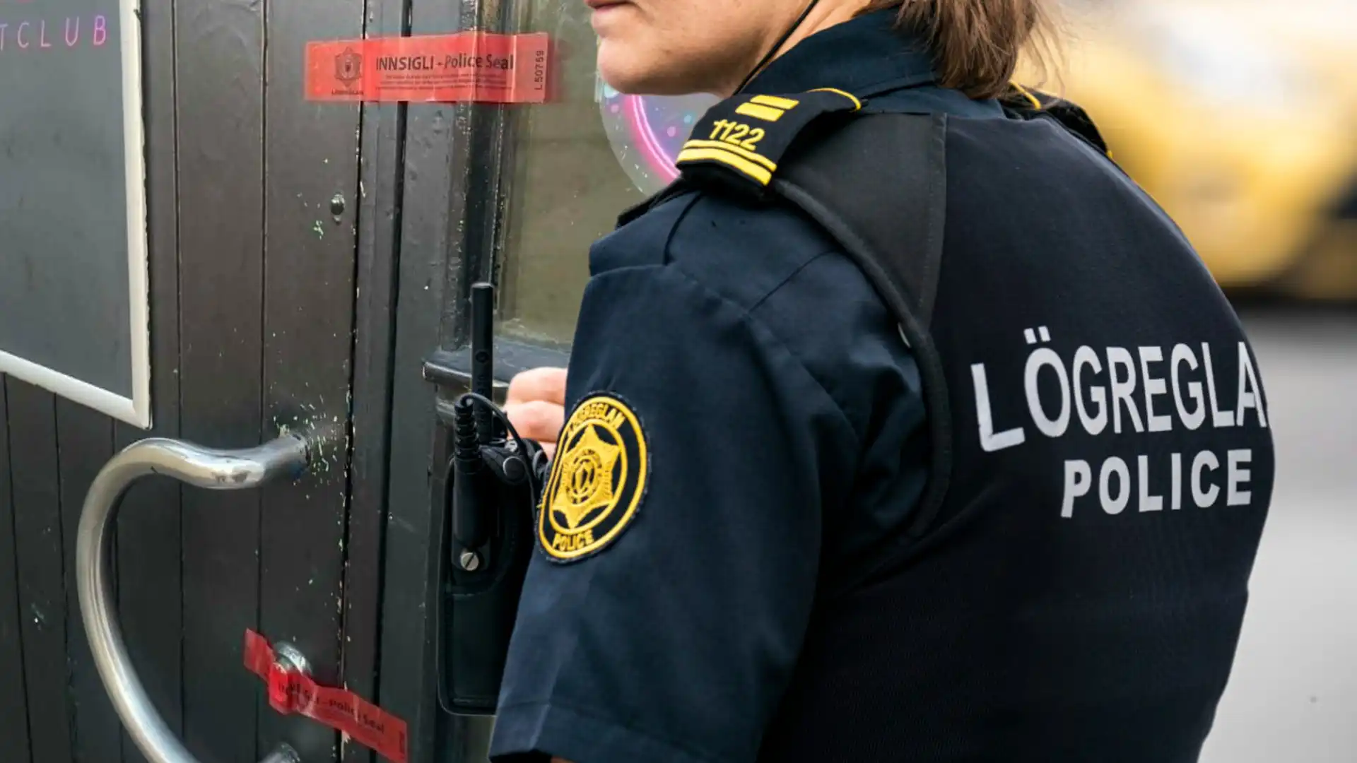Um tugur manna handtekinn í stórri lögregluaðgerð
