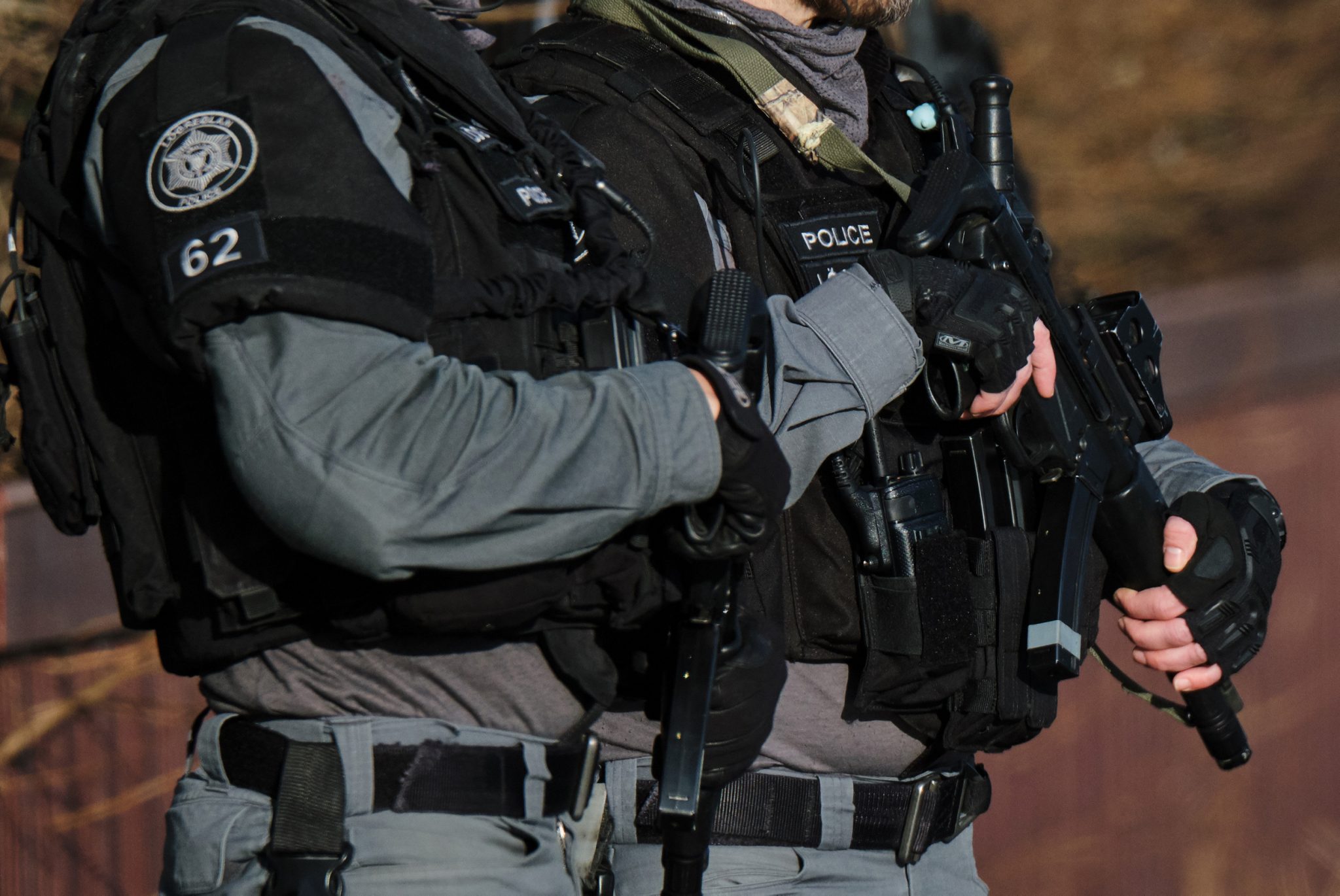 Umfangsmikil lögregluaðgerð á Akureyri - DV