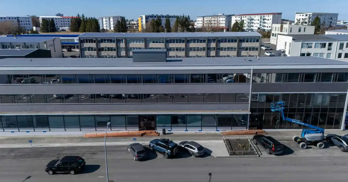 Unglingaskóli opnar í Ármúla