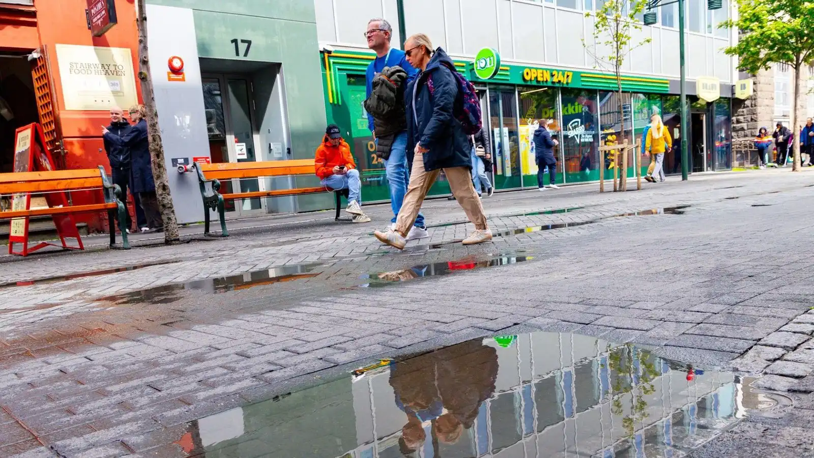 Úr­koma í flestum lands­hlutum í dag - Vísir