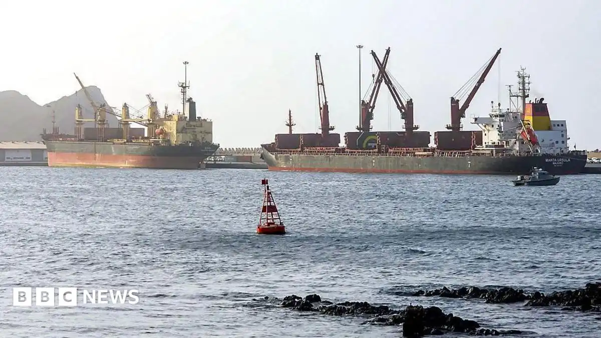 US and Iran pause strikes for third night to make space for talks, US ambassador says