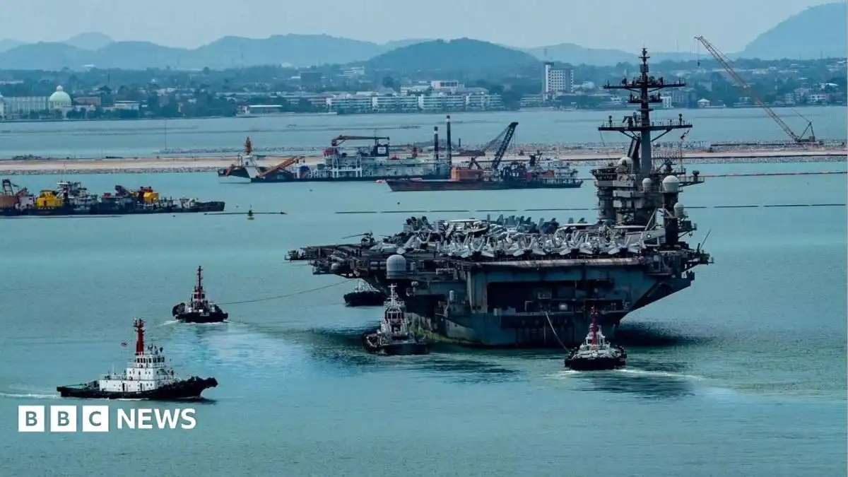 USS Abraham Lincoln docks at Thailand's Pattaya resort after 250 days at sea