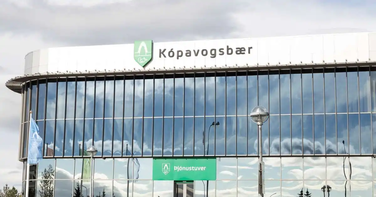 Útboð á gerð fótboltavallar við Kórinn mögulega ólöglegt