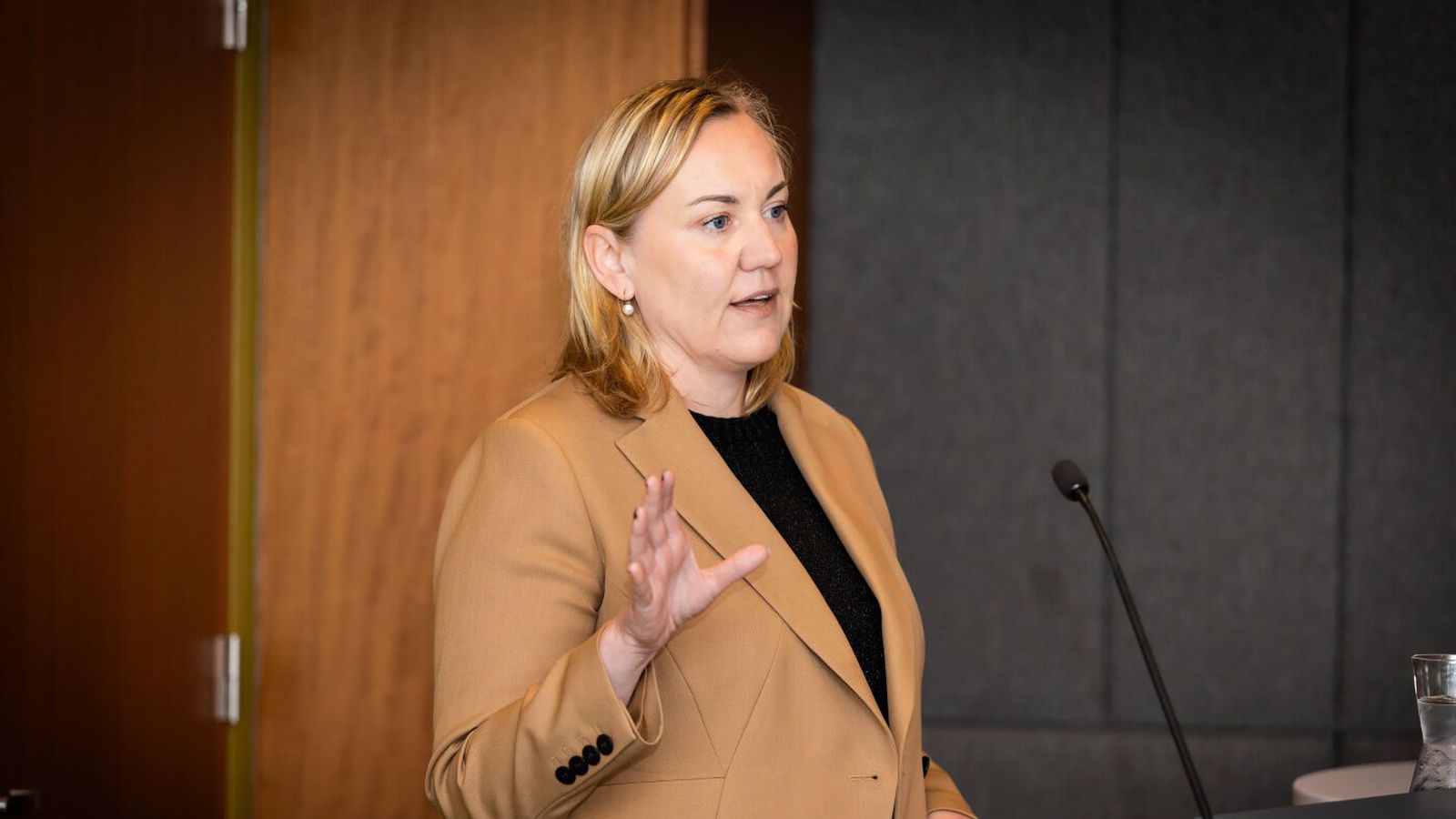 Vændiskaupendur verði nafn­greindir og þeim stungið í steininn - Vísir