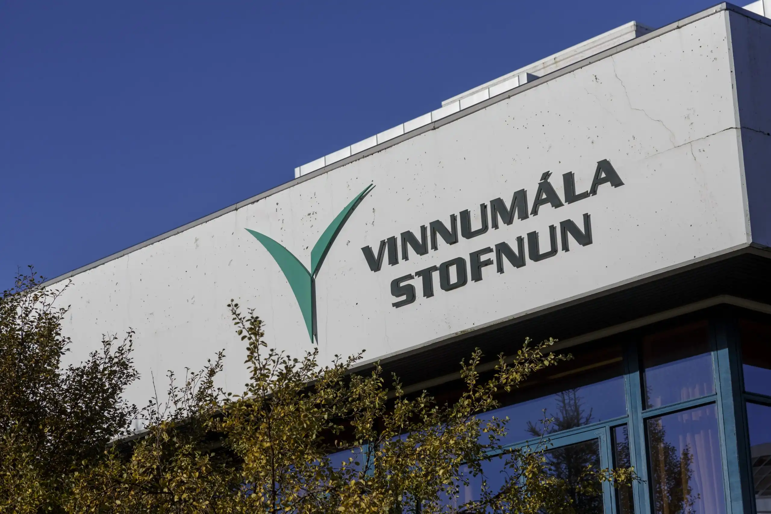 Var í eigin rekstri á meðan hann var á atvinnuleysisbótum - DV