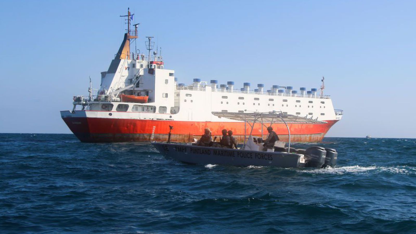 Vara við aukinni ógn vegna sjórána við strendur Sómalíu - Vísir