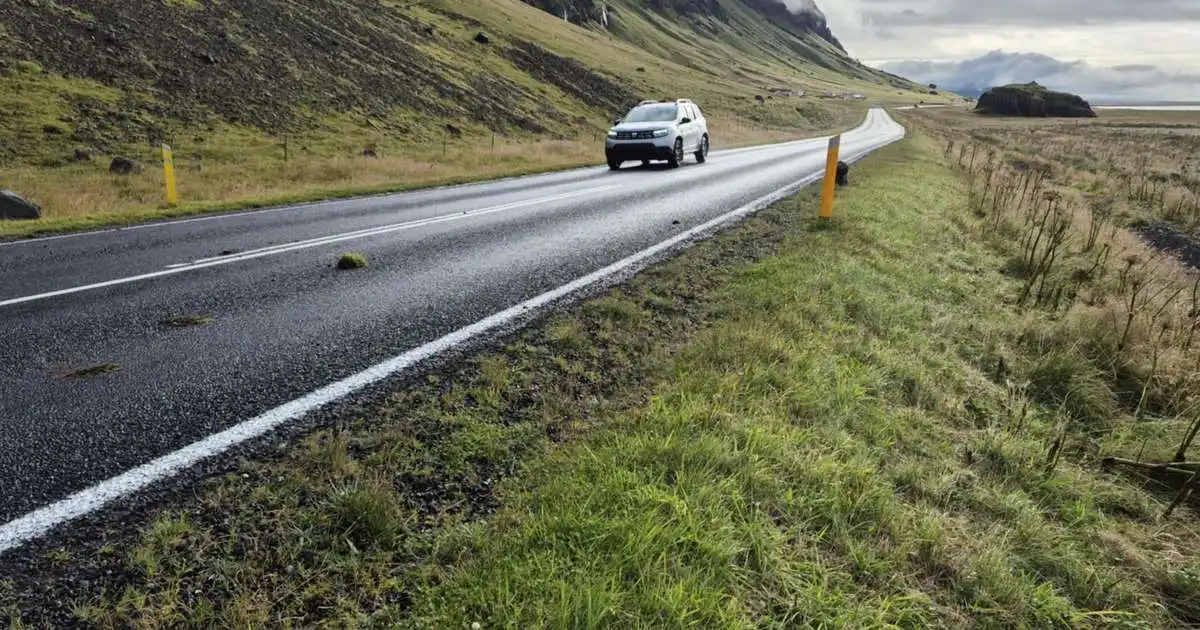 Vara við hvassviðri undir Eyjafjöllum og í Mýrdal