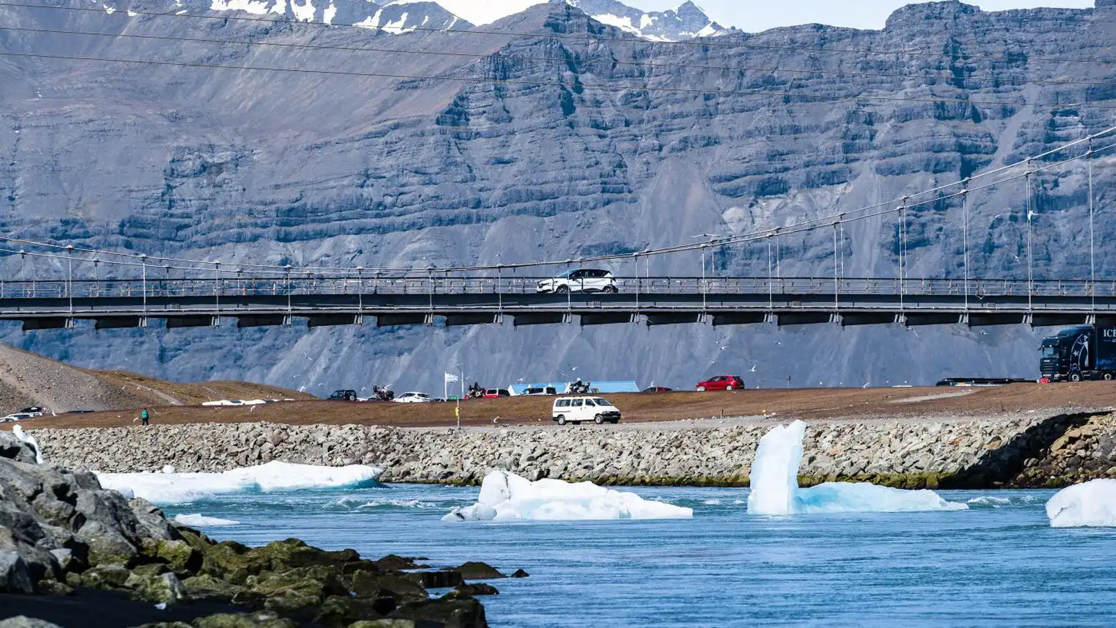 Vara við hviðum á landinu suð­austan­verðu - Vísir