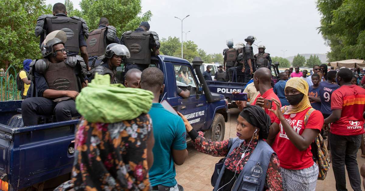 Varnarmálaráðherra Malí felldur í bílsprengju