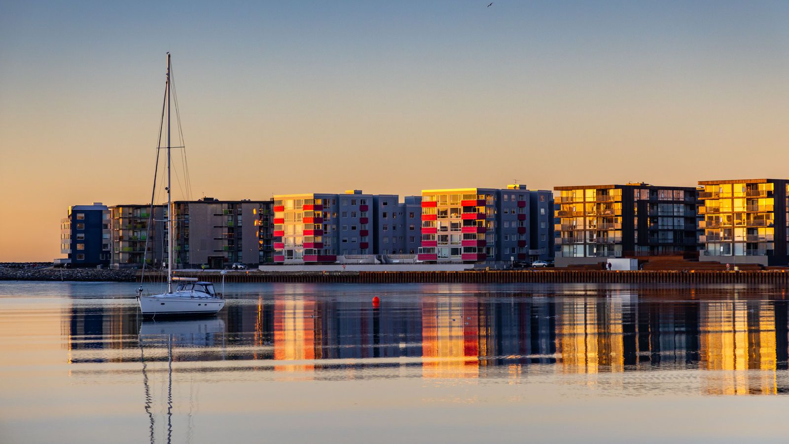 Veðrið stjórnast af lægð á Græn­lands­hafi - Vísir