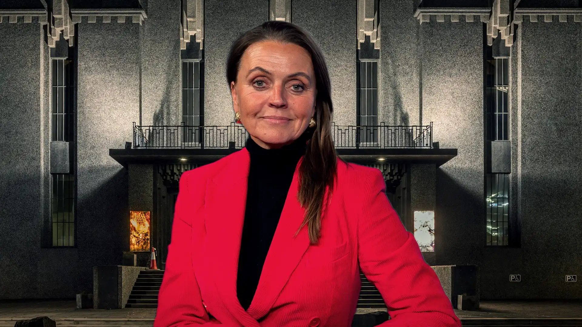 Veltir fyrir sér hvort Þjóðleikhúsið sé að reyna að losna við hana - „Ekki er öll vitleysan eins!“ - DV