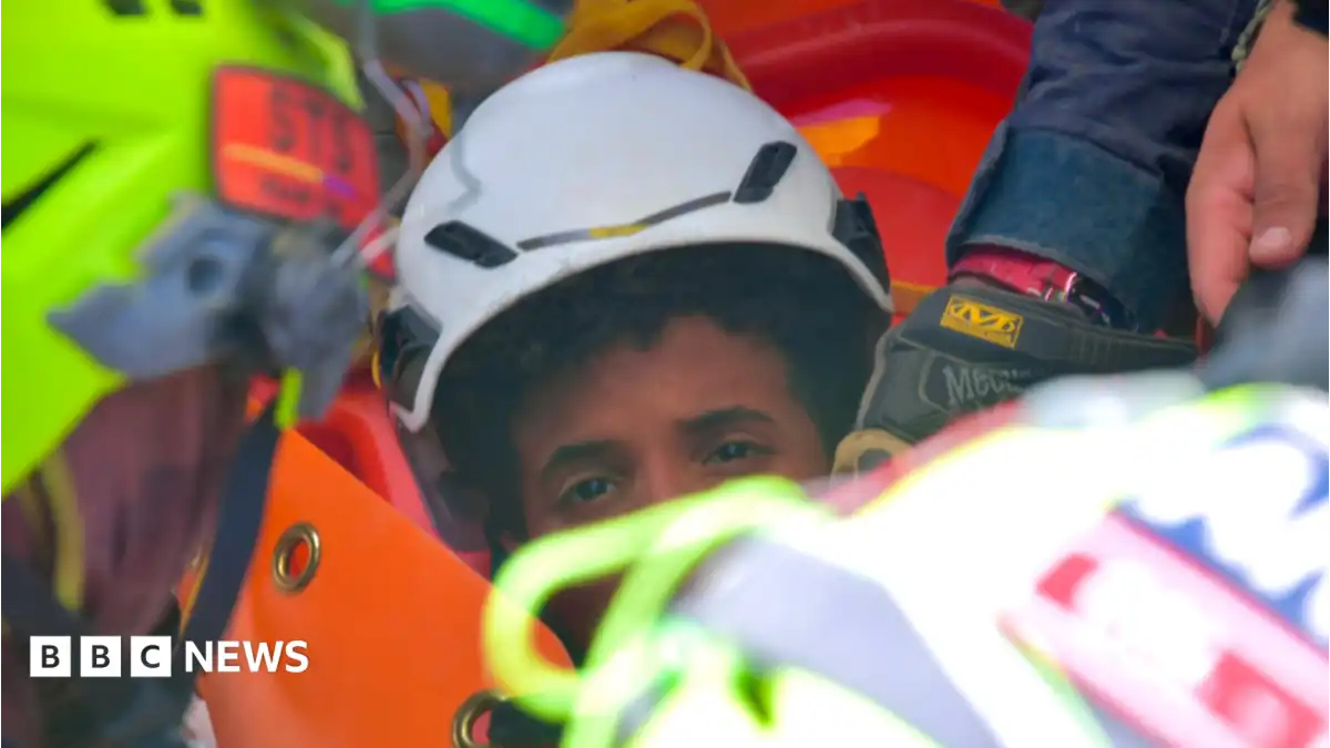Venezuela earthquake: Two boys pulled from rubble among 33 people rescued