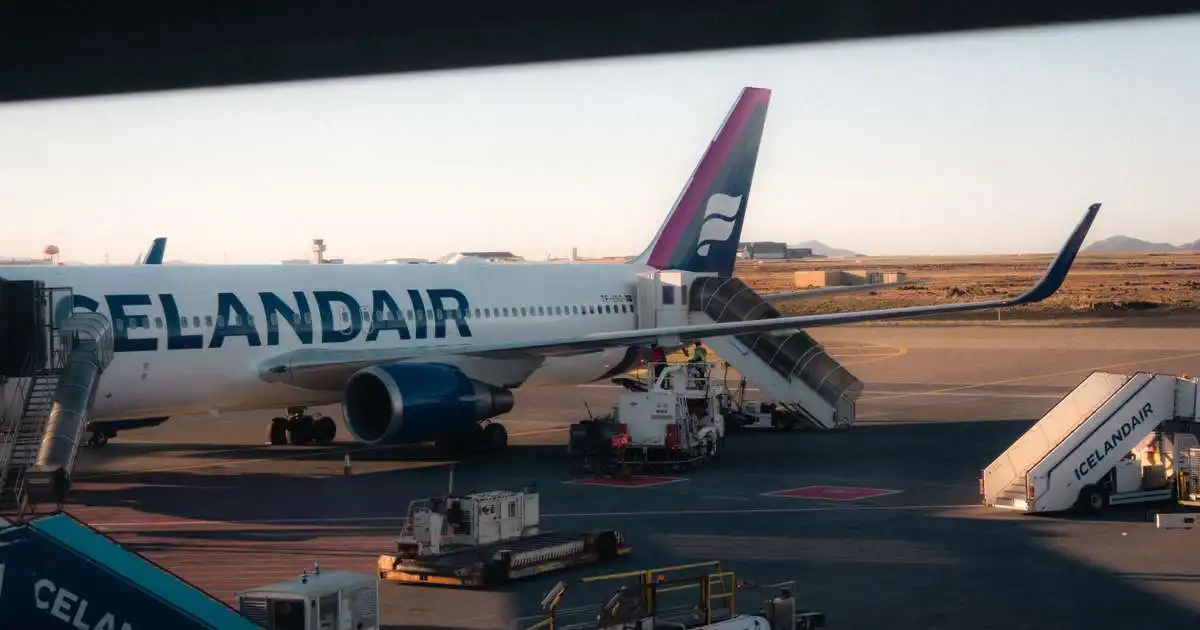 Verkfall flugvirkja hafið - Icelandair aflýsir 26 flugferðum
