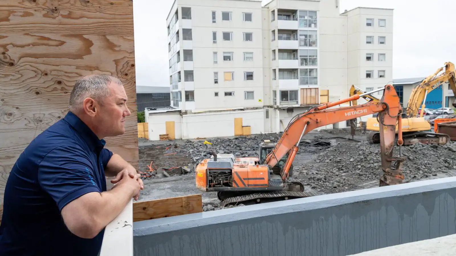Viðarplata eina út­sýnið og há­vaði frá morgni til kvölds - Vísir
