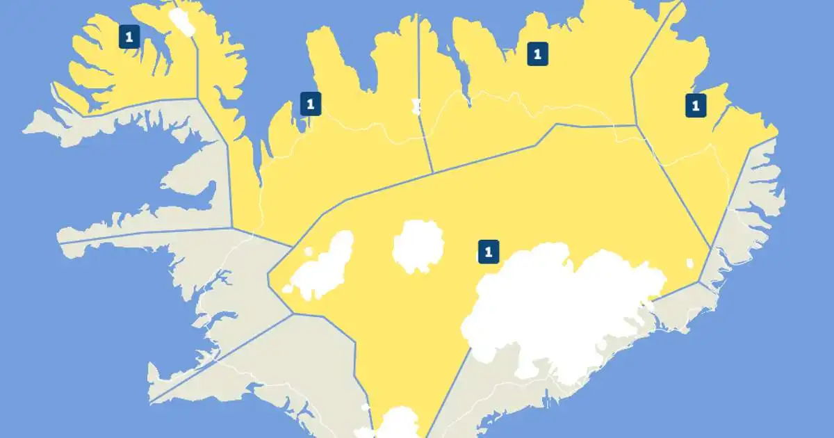 Viðvaranir gular en áfram hríð og óvissustig vegna snjóflóðahættu